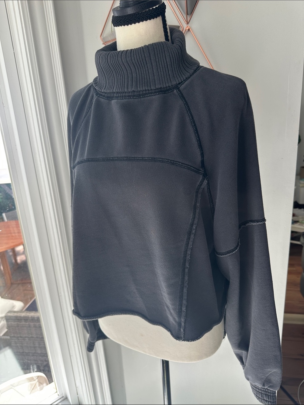 AERIE Dark Grey Gray Black Turtleneck Funnel-neck Sweatshirt  Sweater Top Small
